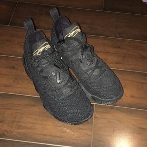 Nike LeBron XVI I am King Shoes Youth 6